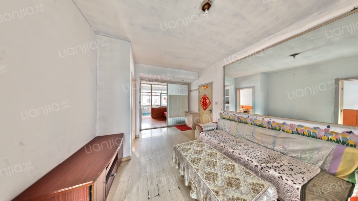 胶南市工商行政管理局家属楼二手房实景图