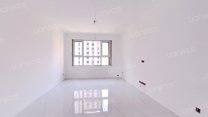 南北通透的三居室，中间楼层不挡光，全屋定制的柜子。-客厅