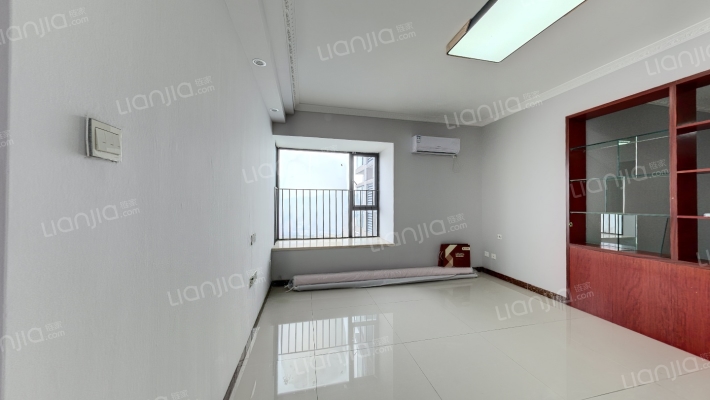 恒隆明珠二手房实景图