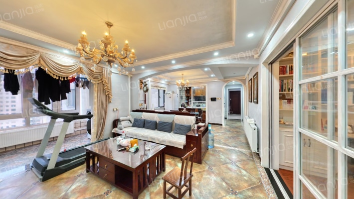 弘德西街好莱城二手房实景图