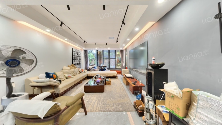 鹅潭湾二手房实景图