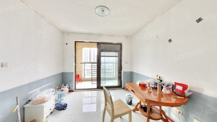 国展和昌芳草庭二手房实景图