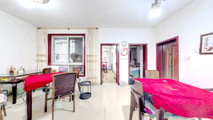 东福苑A区二手房实景图