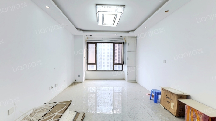 南北三居 业主诚意出售 价格可议-客厅