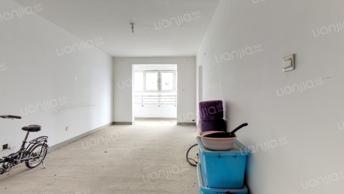 高楼层，视野开阔，户型方正，正规一居，看房便利-客厅