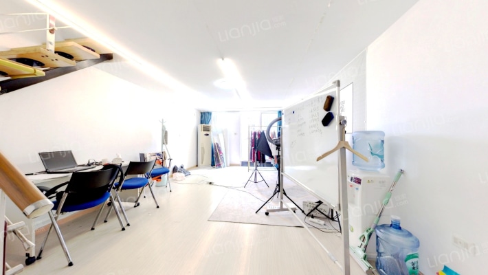 万信时代大厦二手房实景图