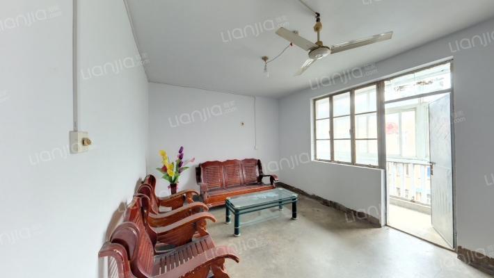 820家属院二手房实景图