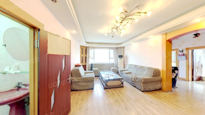 经贸小区二手房实景图