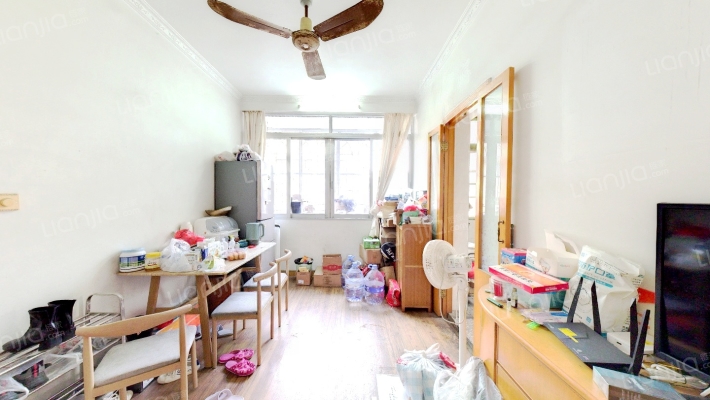 计算机宿舍二手房实景图