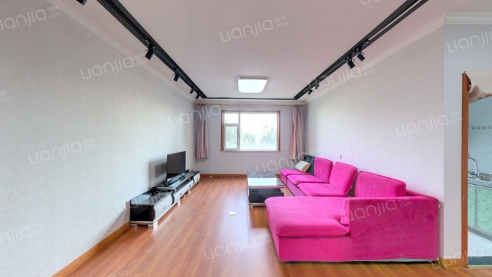 青城国际公寓二手房实景图