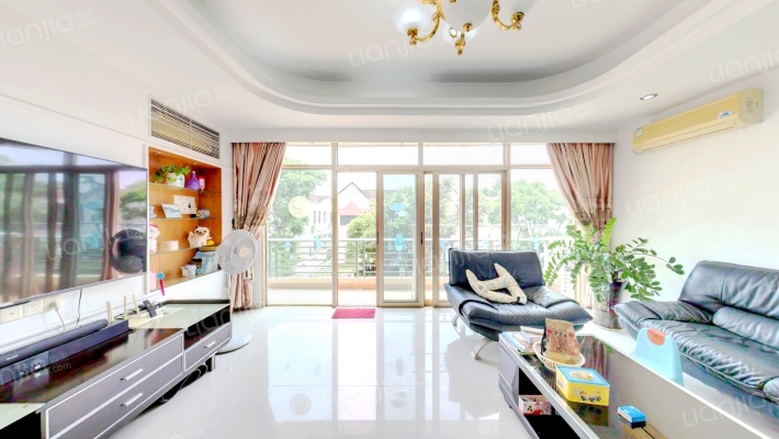 莲花山高尔夫别墅二手房实景图