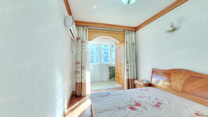 现代花园B区二手房实景图