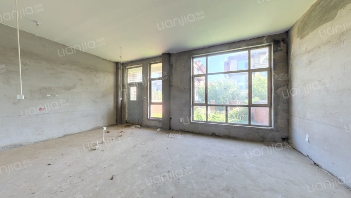 清泉明月山庄二手房实景图