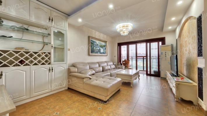 空港首座二手房实景图