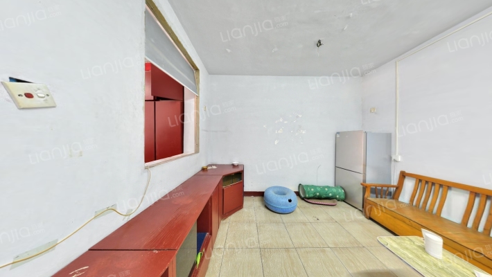 新建街小区二手房实景图