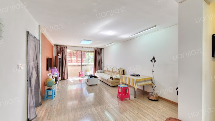 新府花园二手房实景图