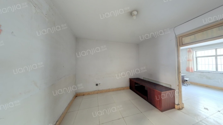 岚上公寓二手房实景图