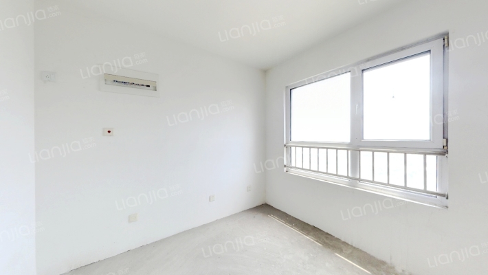 梁锦西苑二手房实景图