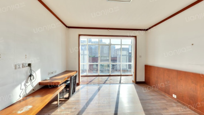 阳光上东滨河花园二手房实景图