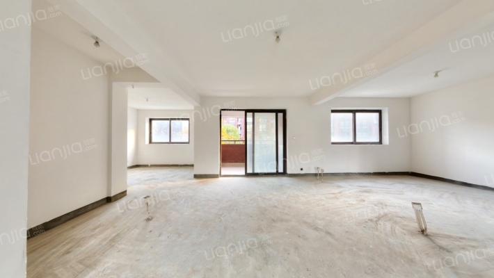 褐石公馆二手房实景图