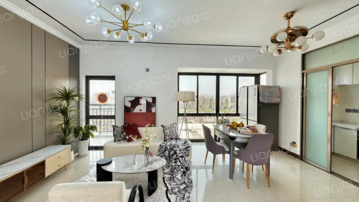 中央美地二手房实景图
