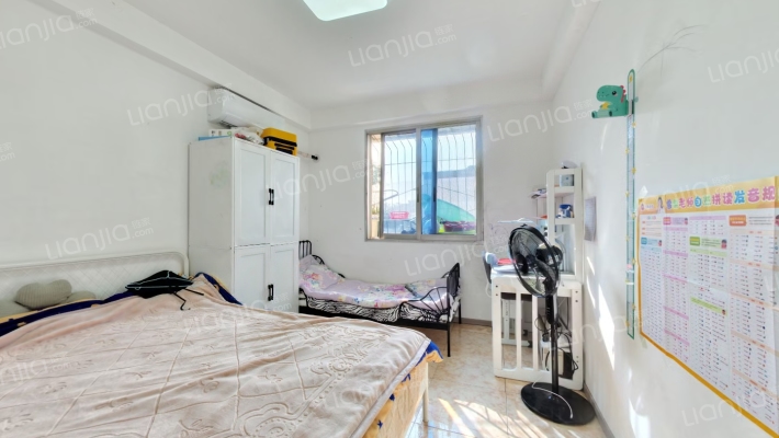 新鸿南路159号二手房实景图