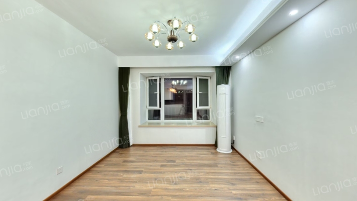 阿卡迪亚二区二手房实景图