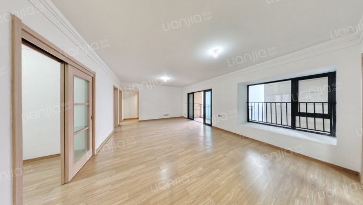 美的新城公园天下二手房实景图