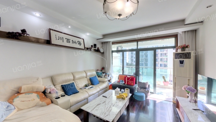 水岸豪庭二手房实景图