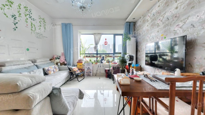 罗兰小镇二手房实景图