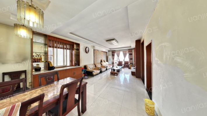 岭绣锦园二手房实景图