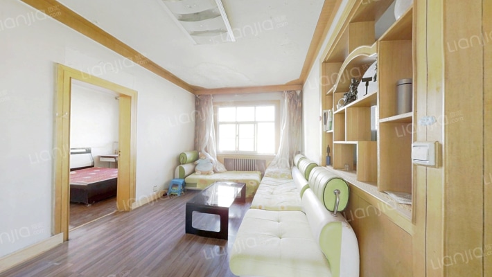 东方服装厂家属院二手房实景图