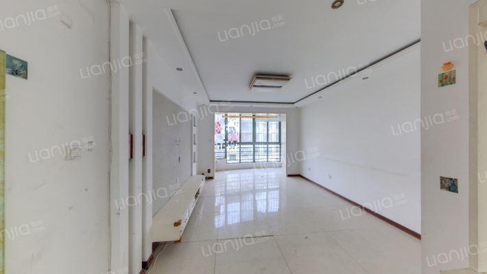 水岸花园二手房实景图