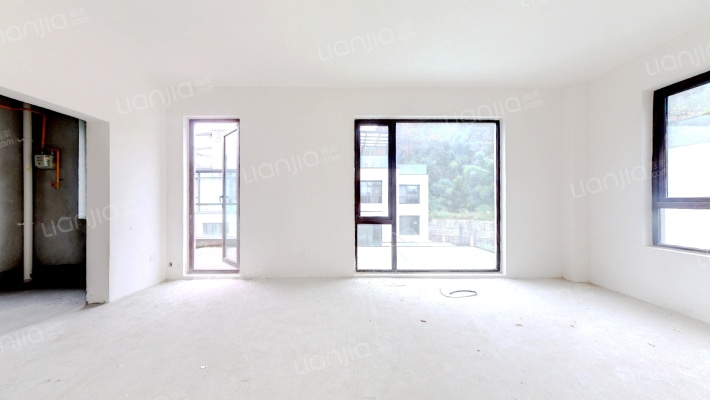 郡源山外山二手房实景图