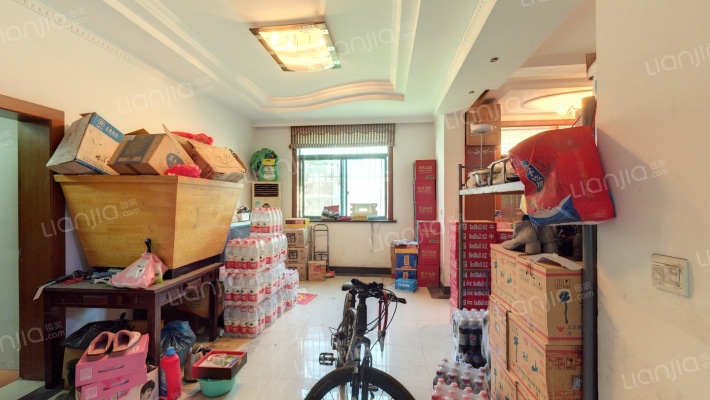 秦峰花园二村二手房实景图