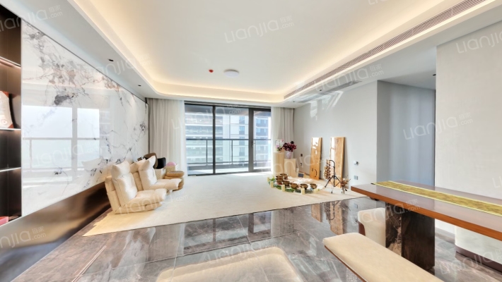 青岛滨海国际中心二手房实景图