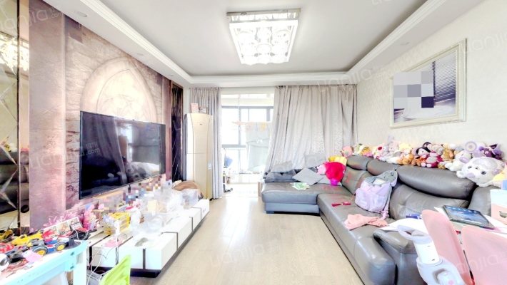 宝宸怡秀园二手房实景图