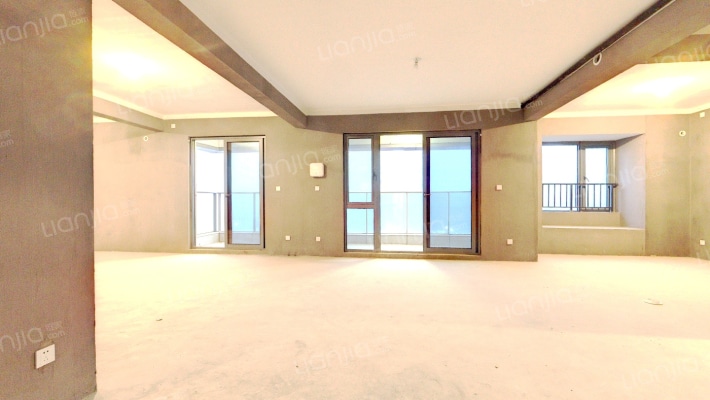 畔月湾二手房实景图