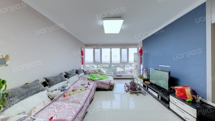 水印莱茵二手房实景图