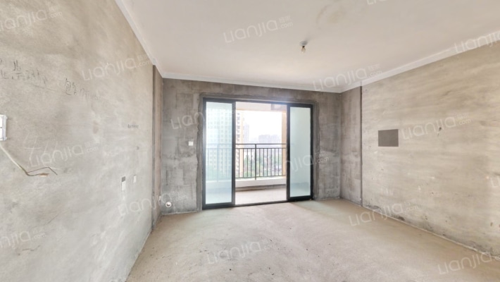 荣盛岳麓峰景二手房实景图