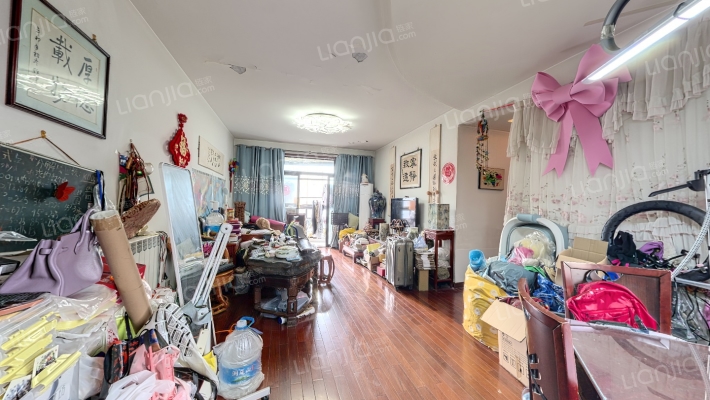 城市假日二手房实景图