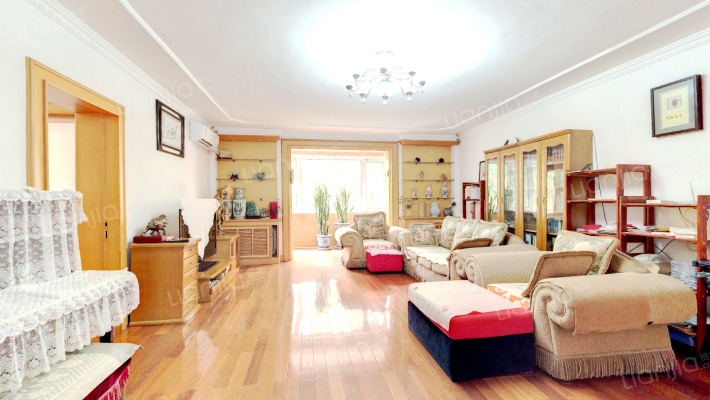 高尔基路二手房实景图