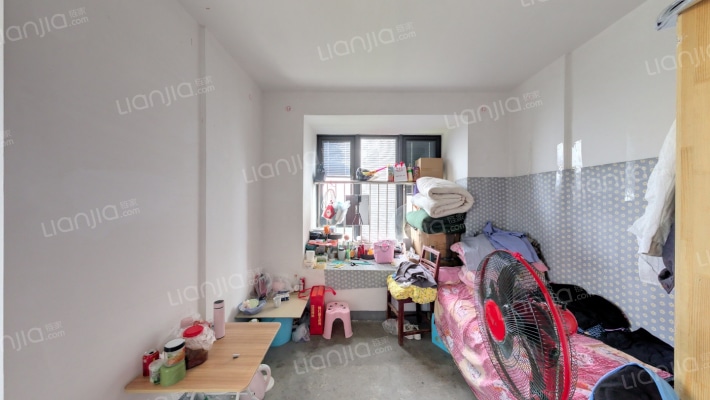 沙利港府二手房实景图