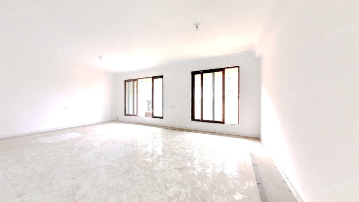 见山湖别院二手房实景图