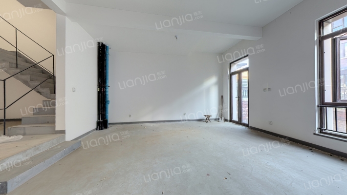 万科玫瑰里二手房实景图