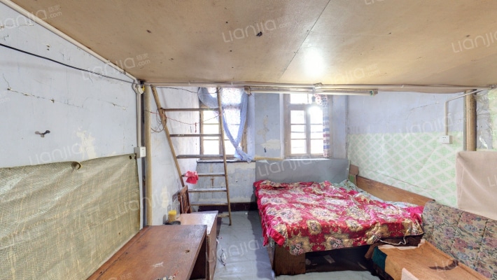 兴安路215号二手房实景图