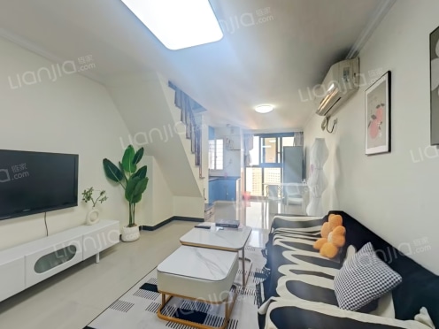 整租·浪高会展国际 1室1厅 跃层 南