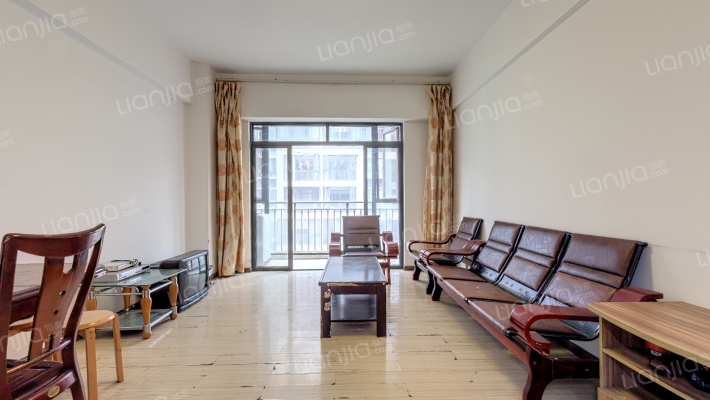 都市名典二手房实景图