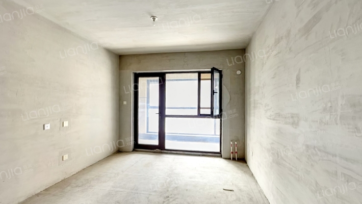 八达岭阿尔卡迪亚二手房实景图