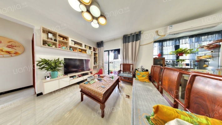 公园花半里二手房实景图